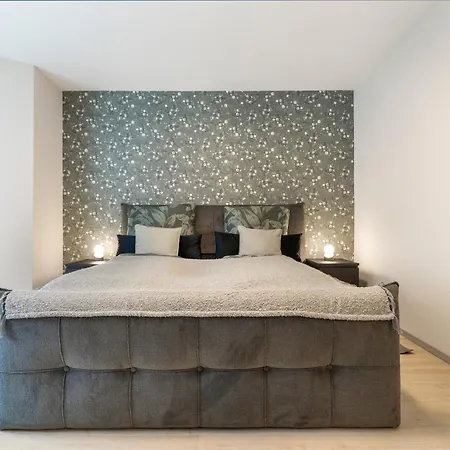 Maribel Apartmán